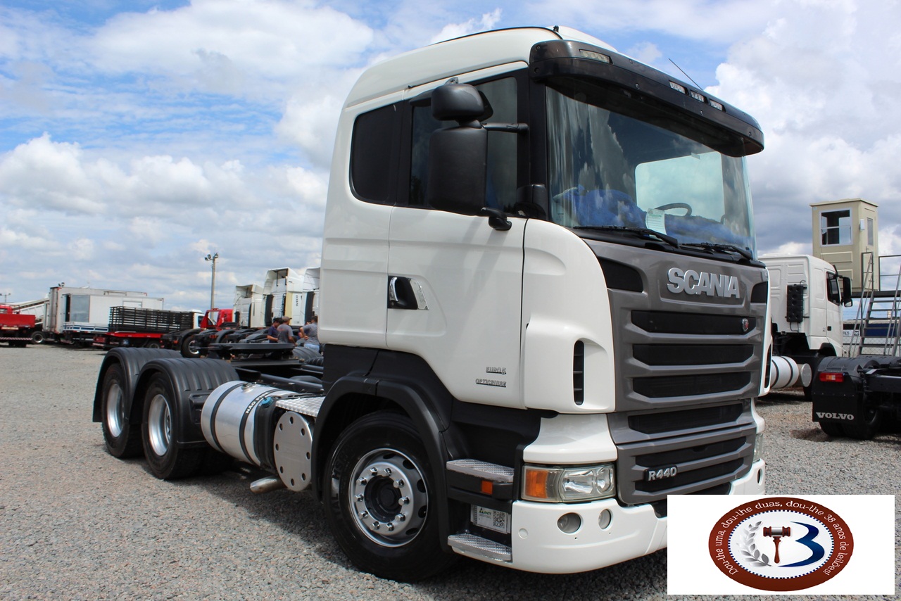 LOTE 003 SCANIA R 440 2015